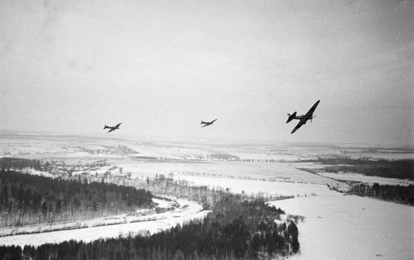Máy bay Liên Xô bay quanh các vị trí của địch gần Matxcơva - Sputnik Việt Nam