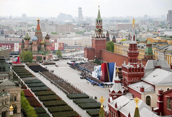 Các khối quân trên Quảng trường Đỏ Moskva trong cuộc duyệt binh kỷ niệm 66 năm Chiến thắng của nhân dân Liên Xô trong Chiến tranh Vệ quốc vĩ đại chống phát xít Đức - Sputnik Việt Nam