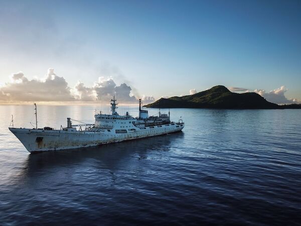 Tàu nghiên cứu «Đô đốc Vladimirsky» gần dãy đảo Seychelles ở Ấn Độ Dương - Sputnik Việt Nam