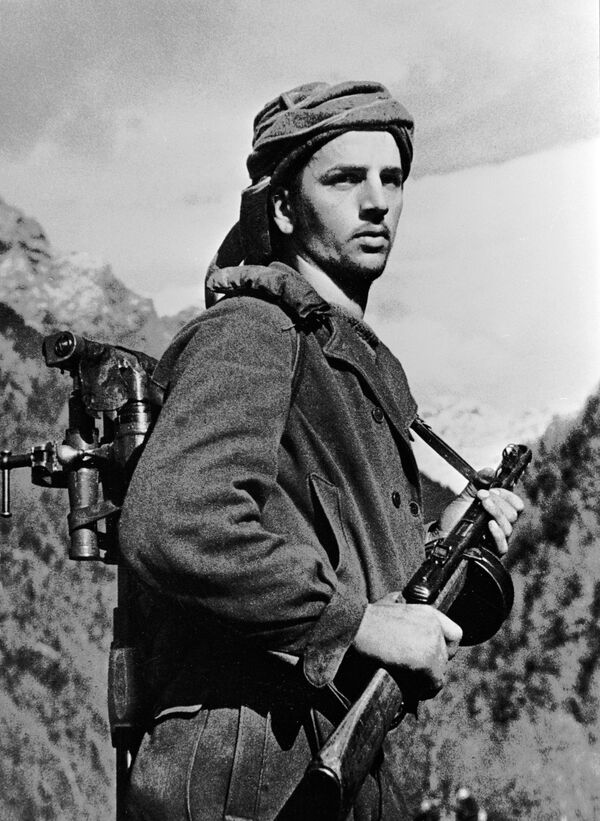 Người lính Abkhazia ở vùng núi Kavkaz, 1942 - Sputnik Việt Nam