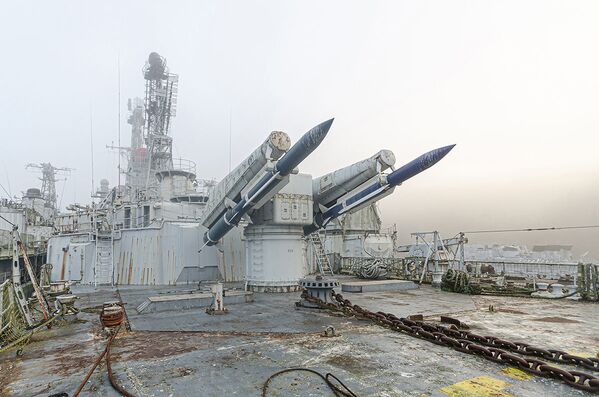 Tàu tuần dương Colbert của Pháp bị phế bỏ, nhiếp ảnh gia Bob Thissen tìm thấy nó. - Sputnik Việt Nam