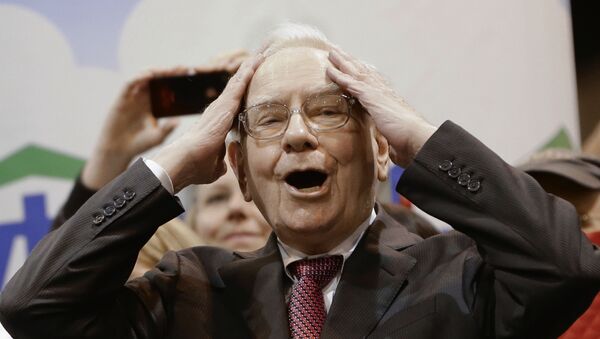 Nhà đầu tư huyền thoại người Mỹ Warren Buffett - Sputnik Việt Nam