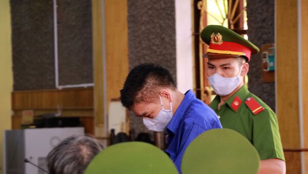 Trong ảnh: Bị cáo Trần Xuân Yến (nguyên Phó Giám đốc Sở Giáo dục và Đào tạo tỉnh Sơn La) tại phiên tòa. - Sputnik Việt Nam