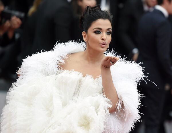 Nữ diễn viên Ấn Độ Aishwarya Rai tại Liên hoan phim Cannes lần thứ 72 - Sputnik Việt Nam