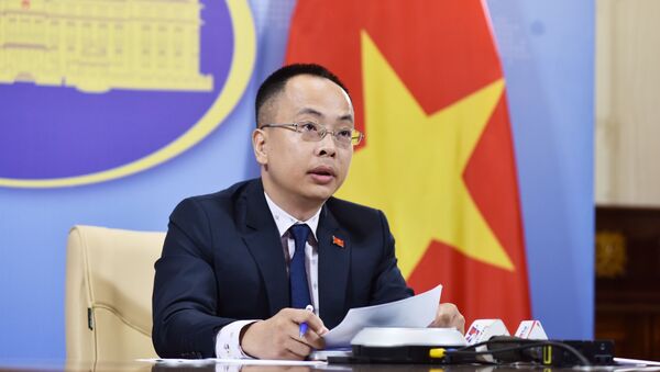 Phó Phát ngôn Bộ Ngoại giao Đoàn Khắc Việt thông báo một số hoạt động đối ngoại của Việt Nam.  - Sputnik Việt Nam