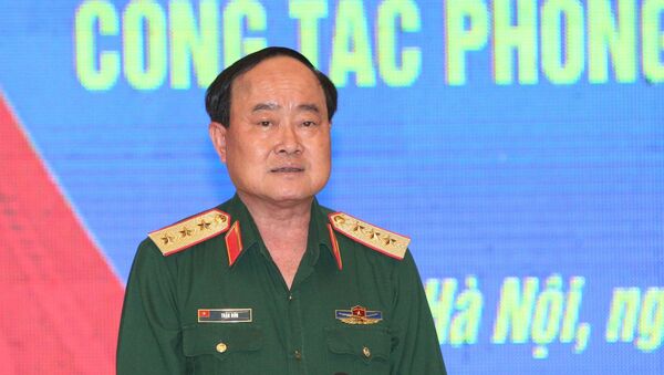 Thượng tướng Trần Đơn, Thứ trưởng Bộ Quốc phòng, Trưởng Ban Chỉ đạo Bộ Quốc phòng chủ trì cuộc họp. - Sputnik Việt Nam