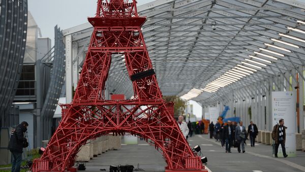 Bản sao tháp Eiffel ở Hội nghị thượng đỉnh về biến đổi khí hậu COP21 tại Paris - Sputnik Việt Nam