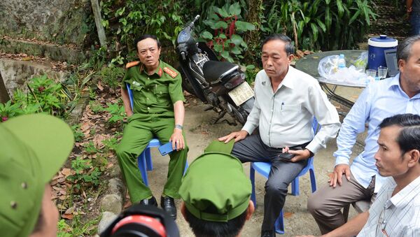 Đại tá Trần Mưu, Phó Giám đốc Công an thành phố Đà Nẵng chỉ đạo trực tiếp việc truy tìm đối tượng truy nã - Sputnik Việt Nam