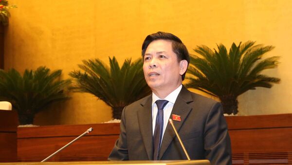 Bộ trưởng Bộ Giao thông Vận tải Nguyễn Văn Thể giải trình ý kiến đại biểu Quốc hội.  - Sputnik Việt Nam