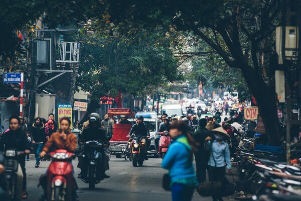 Dòng xe máy chạy không ngừng tại Hà Nội - Sputnik Việt Nam