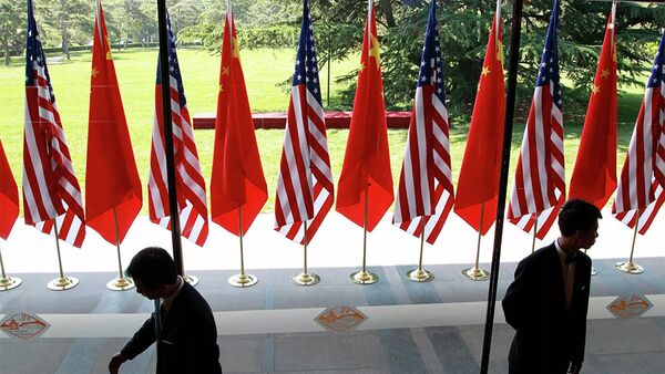 Cờ của Trung Quốc và Hoa Kỳ tại lễ khai mạc Đối thoại chiến lược và kinh tế Mỹ-Trung tại Bắc Kinh - Sputnik Việt Nam