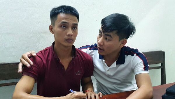 Đối tượng Triệu Quân Sự đang được tạm giữ tại cơ quan Công an thành phố Tam Kỳ để tiếp tục điều tra làm rõ vụ việc. - Sputnik Việt Nam