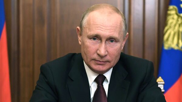 Tổng thống Nga Vladimir Putin gửi thông điệp tới người dân Nga - Sputnik Việt Nam