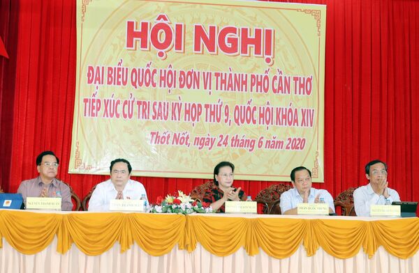 Chủ tịch Quốc hội Nguyễn Thị Kim Ngân tiếp xúc cử tri Cần Thơ Chủ tịch Quốc hội Nguyễn Thị Kim Ngân tiếp xúc cử tri Cần Thơ - Sputnik Việt Nam
