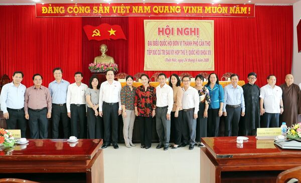 Chủ tịch Quốc hội Nguyễn Thị Kim Ngân tiếp xúc cử tri Cần Thơ Chủ tịch Quốc hội Nguyễn Thị Kim Ngân tiếp xúc cử tri Cần Thơ - Sputnik Việt Nam