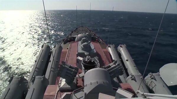 Tuần dương hạm Cận vệ “Matxcơva” ngoài khơi bờ biển Latakia - Sputnik Việt Nam