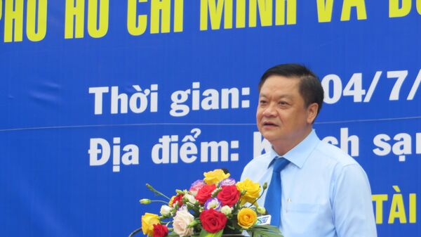 Ông Dương Tấn Hiển - Phó Chủ tịch UBND thành phố Cần Thơ phát biểu khai mạc Ngày hội - Sputnik Việt Nam