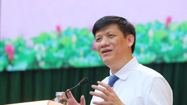 Thứ trưởng Bộ Y tế Nguyễn Thanh Long phát biểu tại buổi lễ. - Sputnik Việt Nam