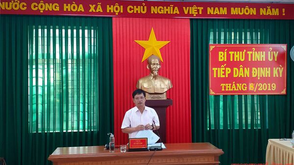 Bí thư Tỉnh ủy Lê Viết Chữ phát biểu tại buổi tiếp dân - Sputnik Việt Nam
