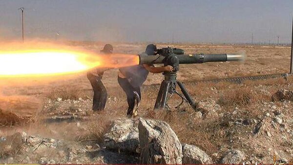 Chiến binh IS (Daesh) sản xuất tên lửa chống tăng tại thành phố Al-Hasaka phía đông-bắc Syria - Sputnik Việt Nam