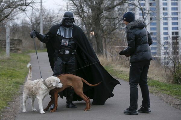 Darth Vader Nikolaevich cùng những con chó ở Odessa - Sputnik Việt Nam