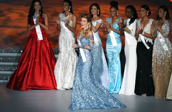 Hoa hậu cô gái Tây Ban Nha Mireia Lalaguna Royo tại cuộc thi Miss World - Sputnik Việt Nam